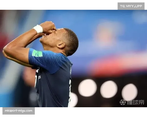 法国联赛关键战，门将扑出决定性七米球后的瞬间呐喊